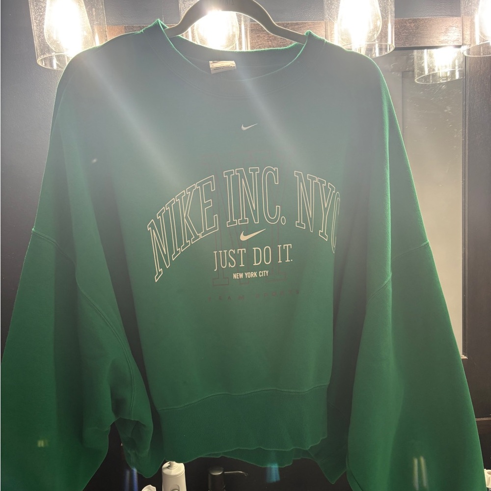 Nike sportswear Phoenix fleece women’s oversized graphic crewneck